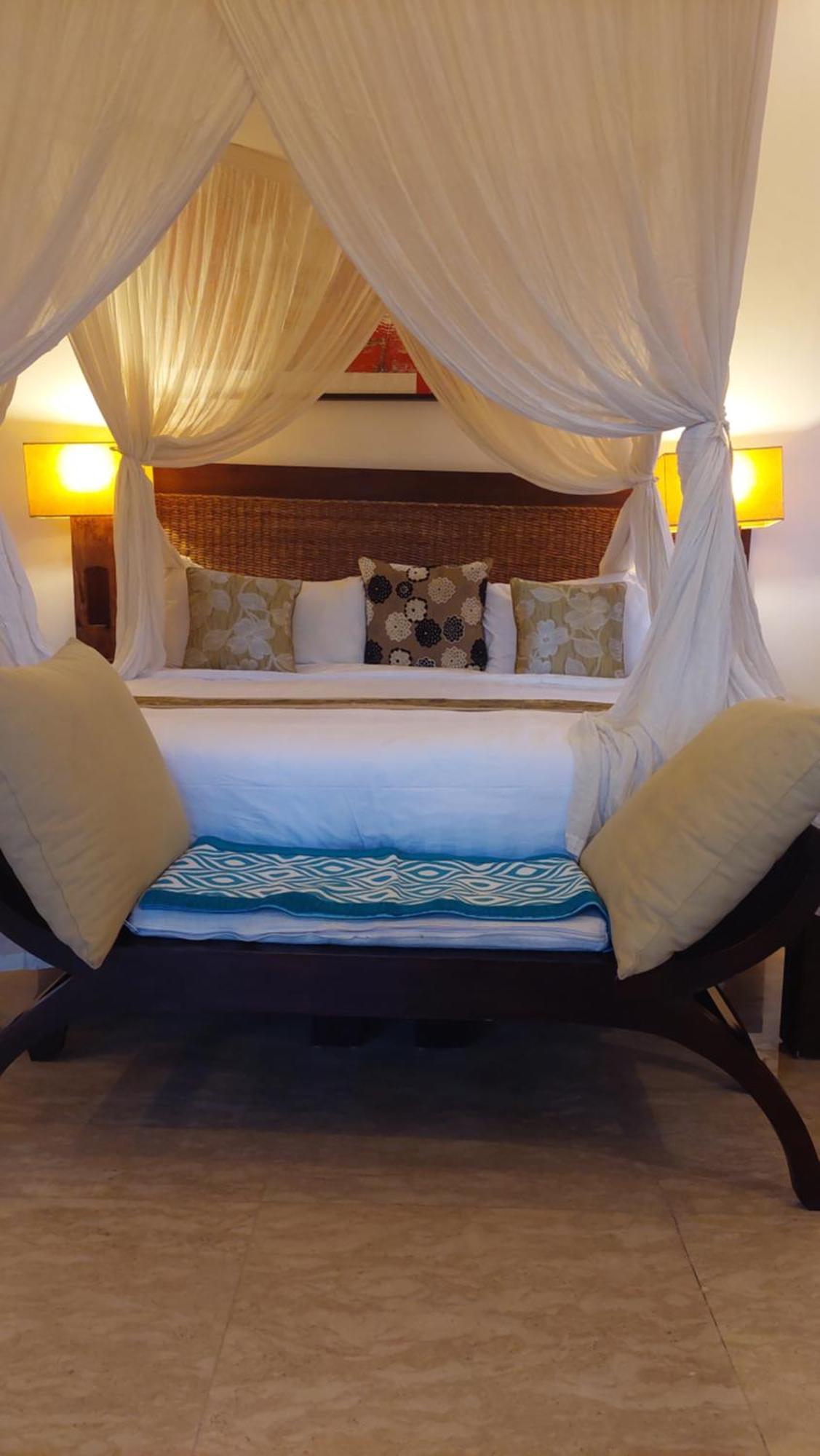 Villa Heliconia Seminyak Kamer foto